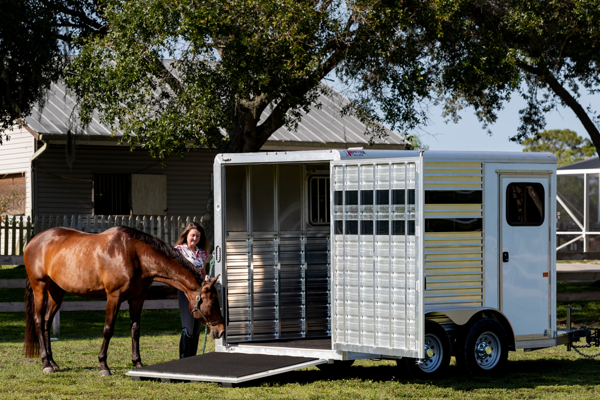 Colt Bumper Pull Slant Load Series 2h Horse Loading